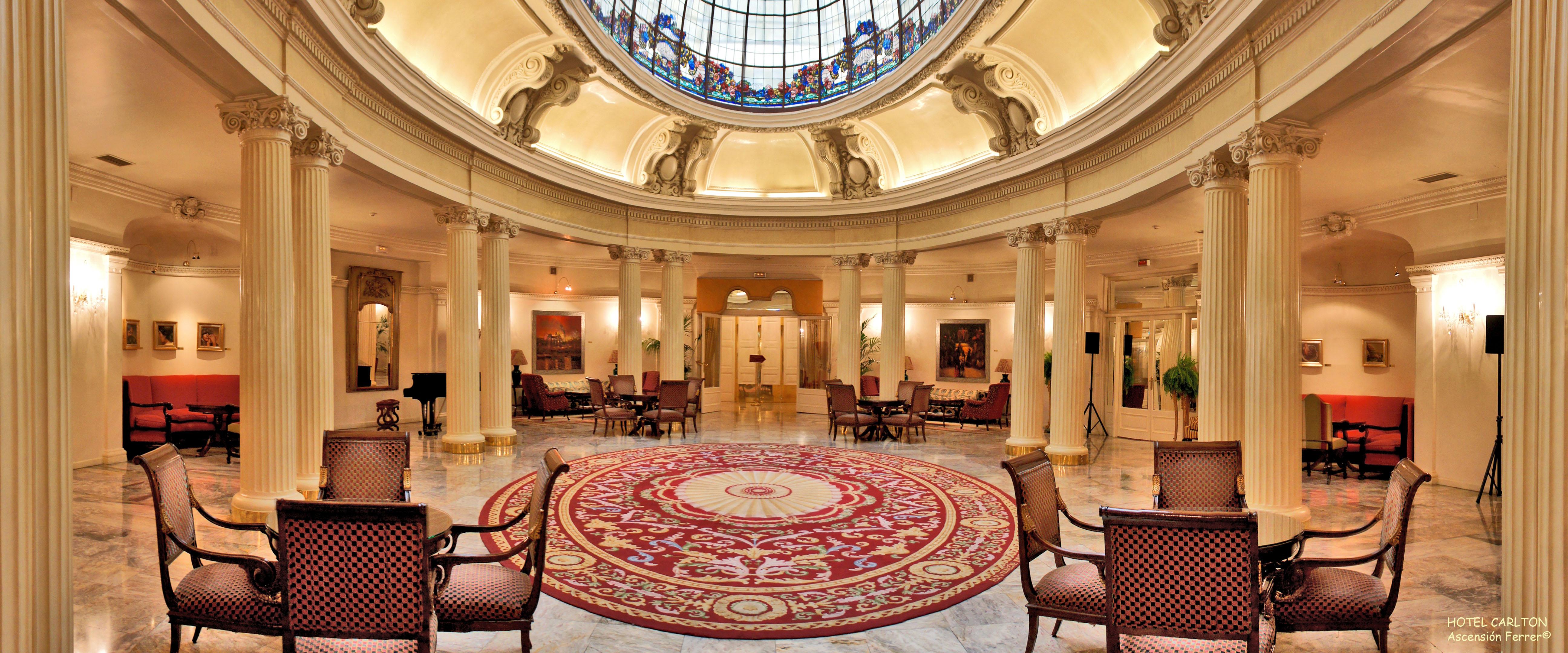 卡尔顿酒店 毕尔巴鄂 外观 照片 The lobby of the hotel